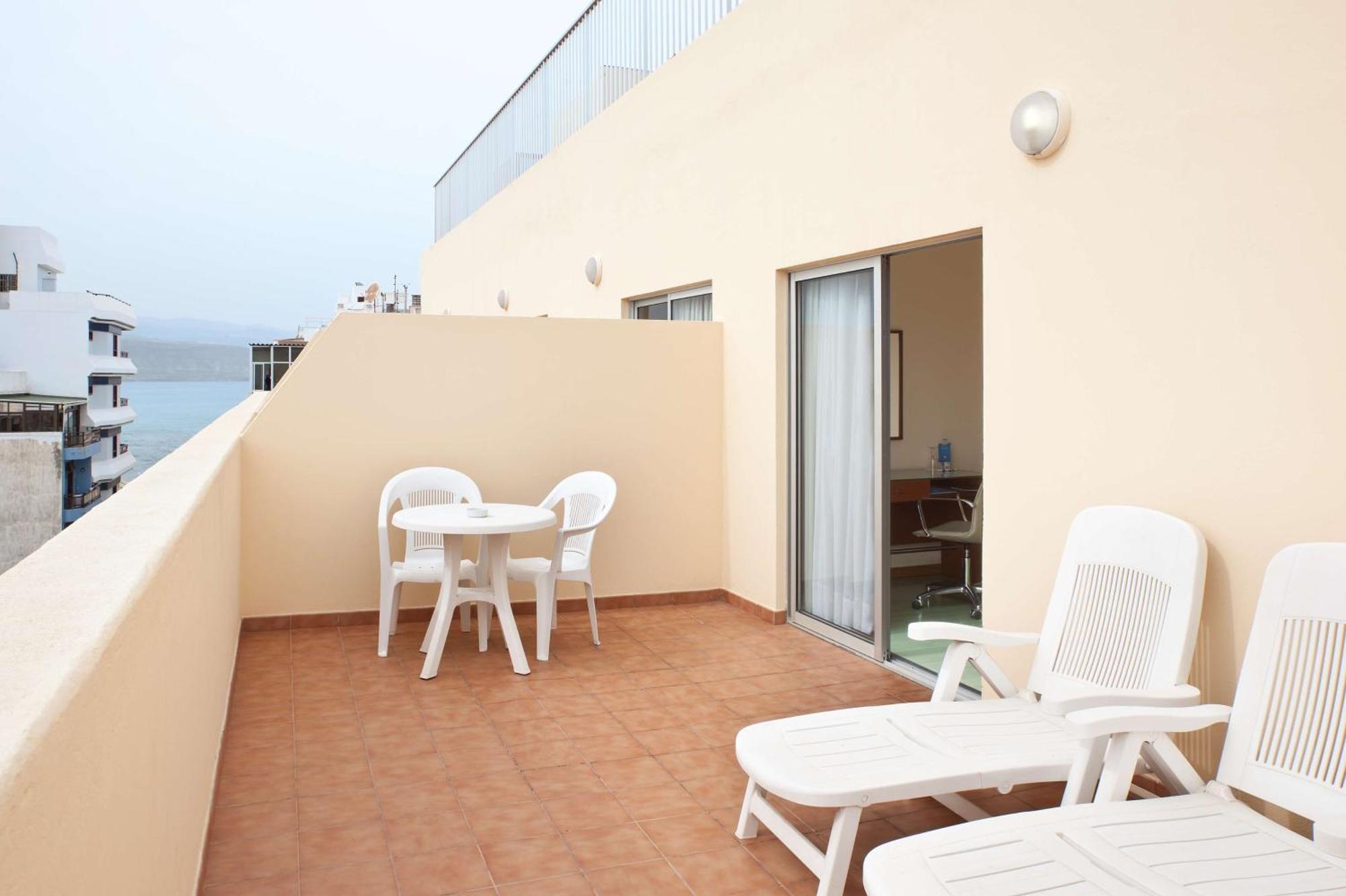 Nh Las Palmas Playa Las Canteras Екстериор снимка