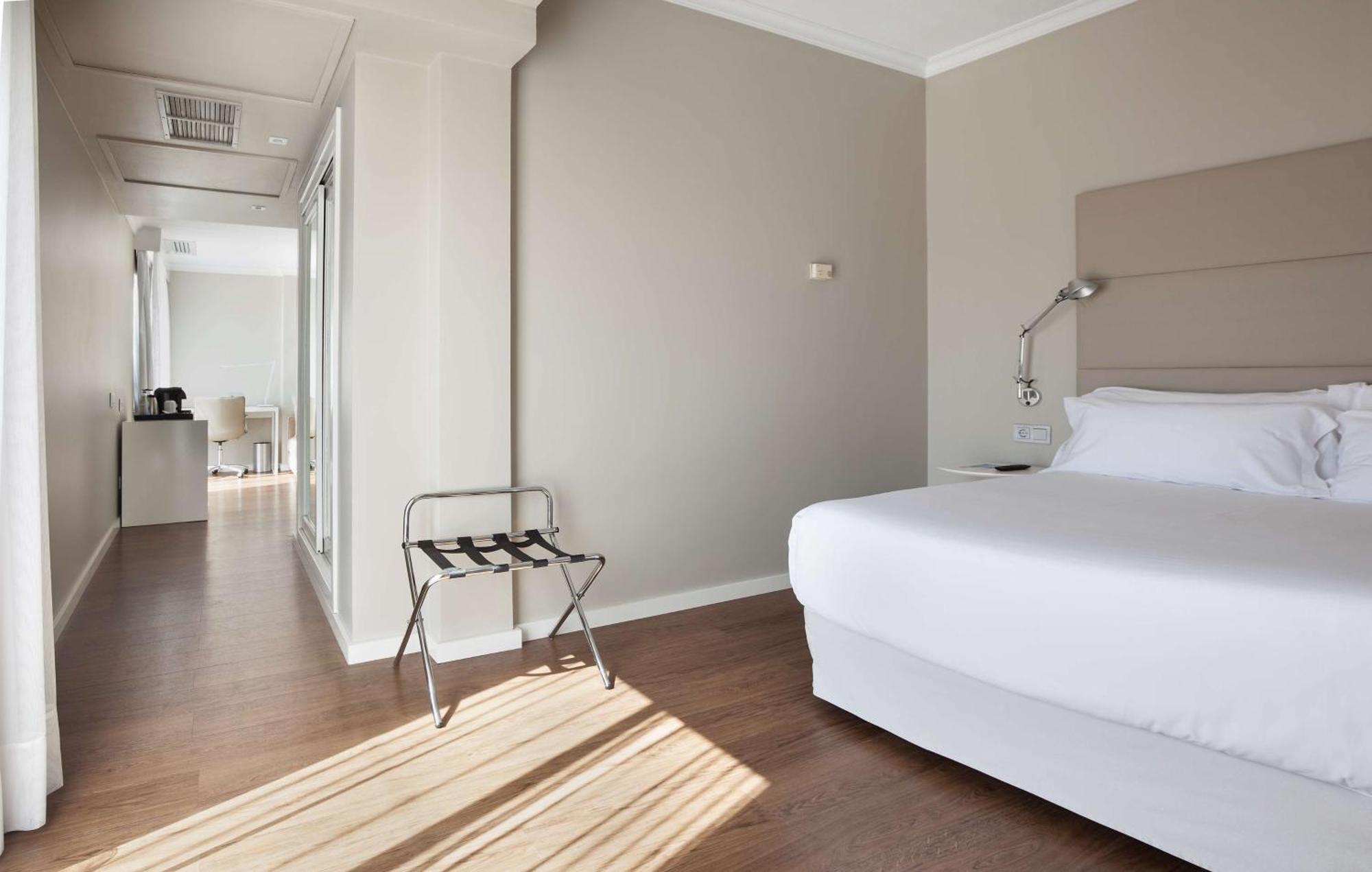Nh Las Palmas Playa Las Canteras Екстериор снимка